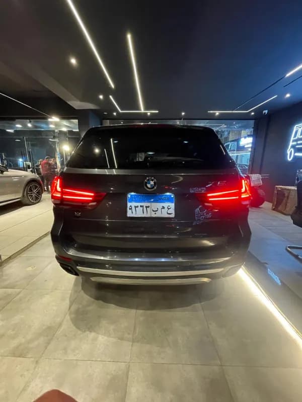 بي ام دبليو X5 2017 ام سبورت رمادي أوتوماتيك — مستعملة