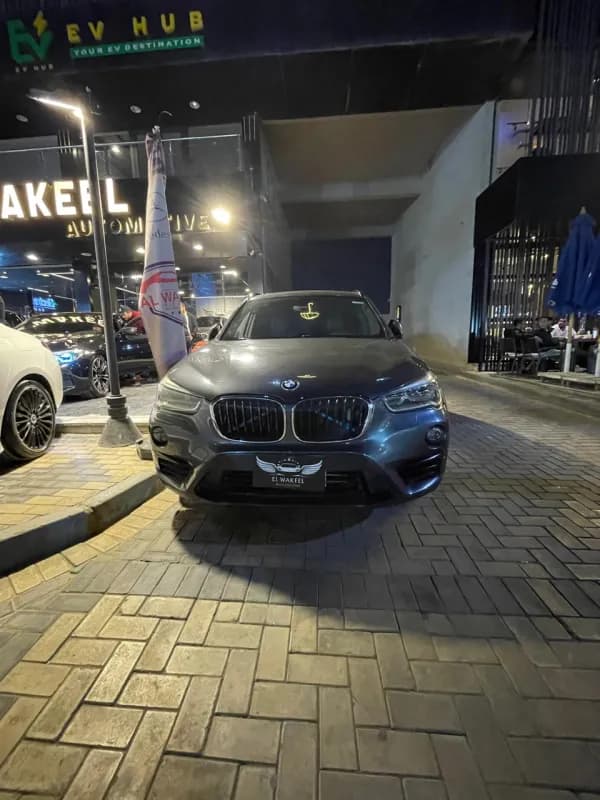 بي ام دبليو X1 2018 اس داريف رمادي أوتوماتيك — مستعملة