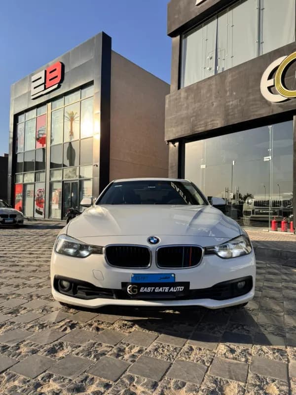 BMW 320i 2017 Advantage White Automatic — Used