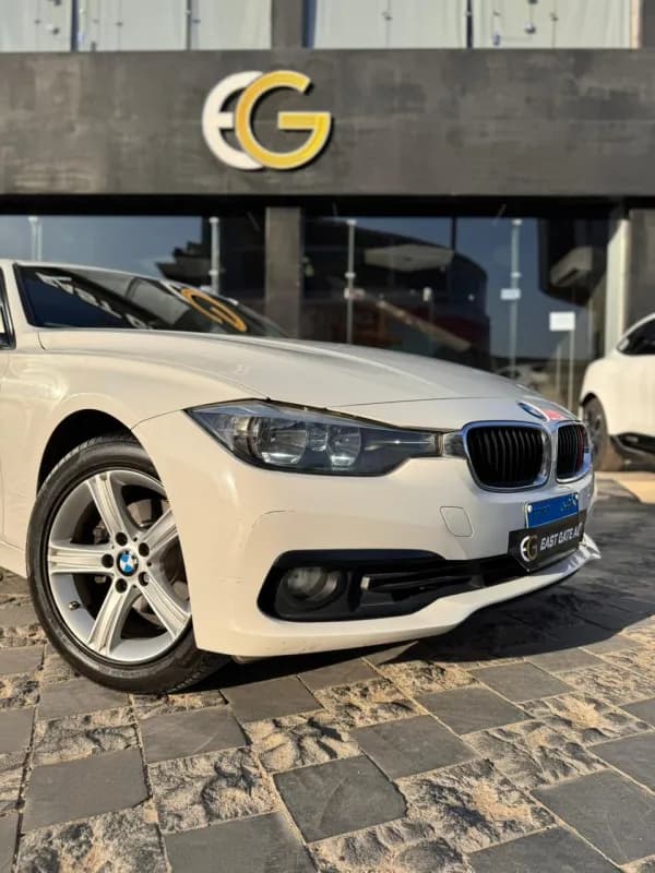 BMW 320i 2017 Advantage White Automatic — Used