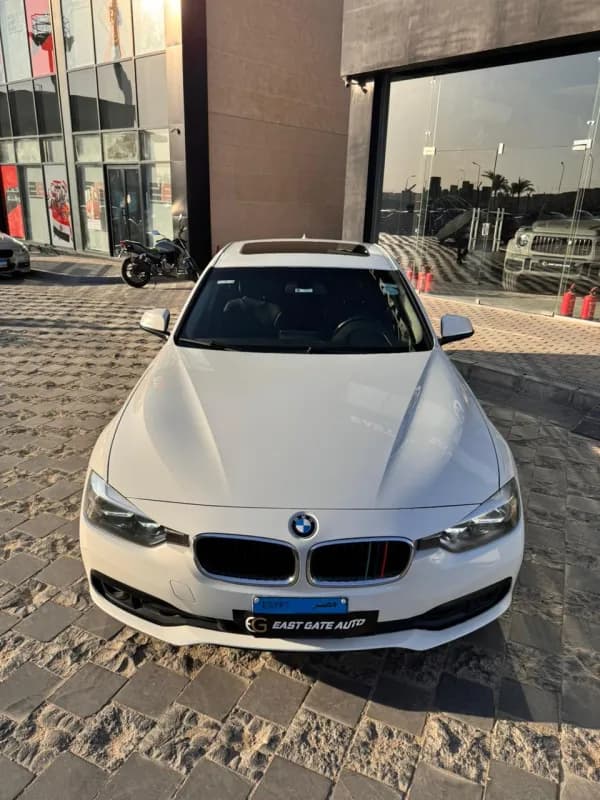BMW 320i 2017 Advantage White Automatic — Used
