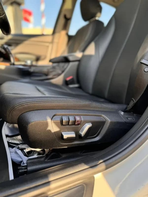 BMW 320i 2017 Advantage White Automatic — Used
