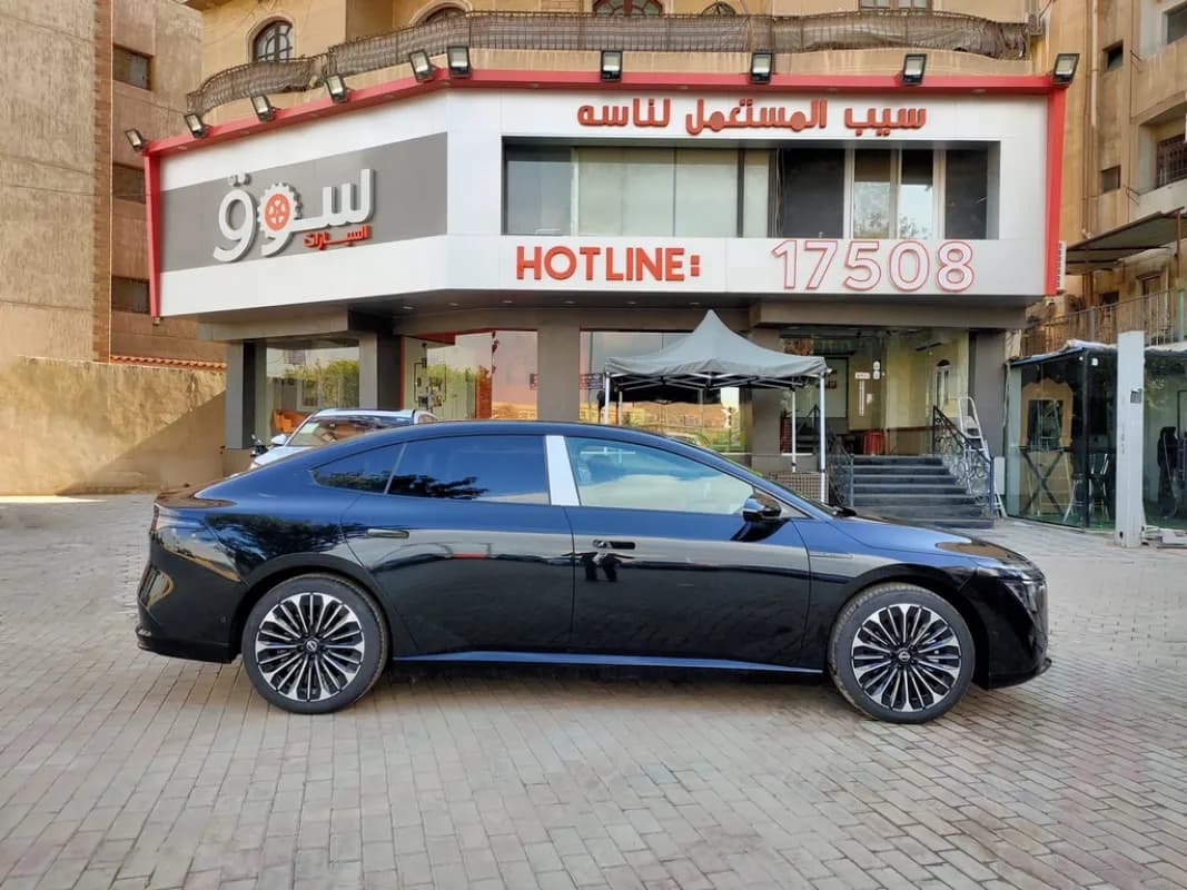 نيسان ان 7 2025 ماكس أسود أوتوماتيك — جديدة