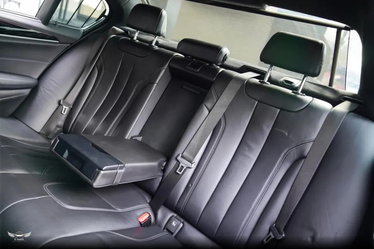 بي ام دبليو M5 2018 م اسبورت أسود أوتوماتيك — مستعملة