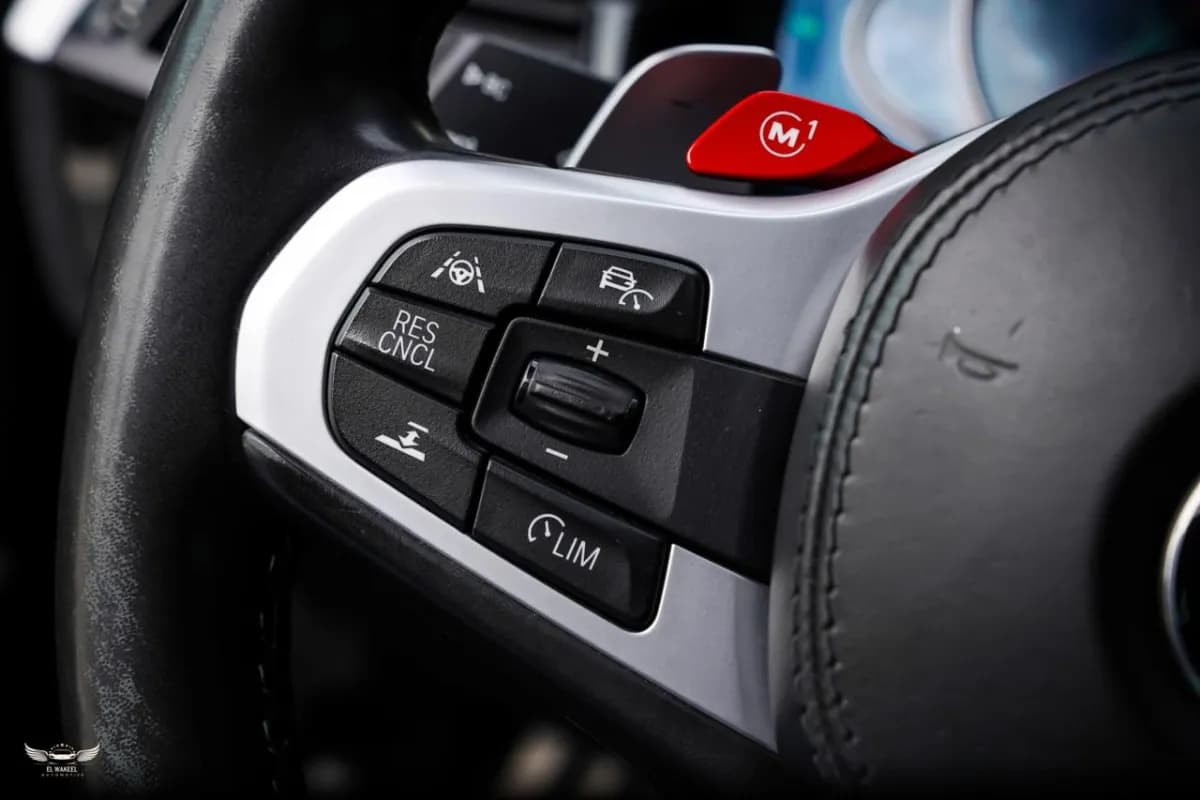 بي ام دبليو M5 2018 م اسبورت أسود أوتوماتيك — مستعملة