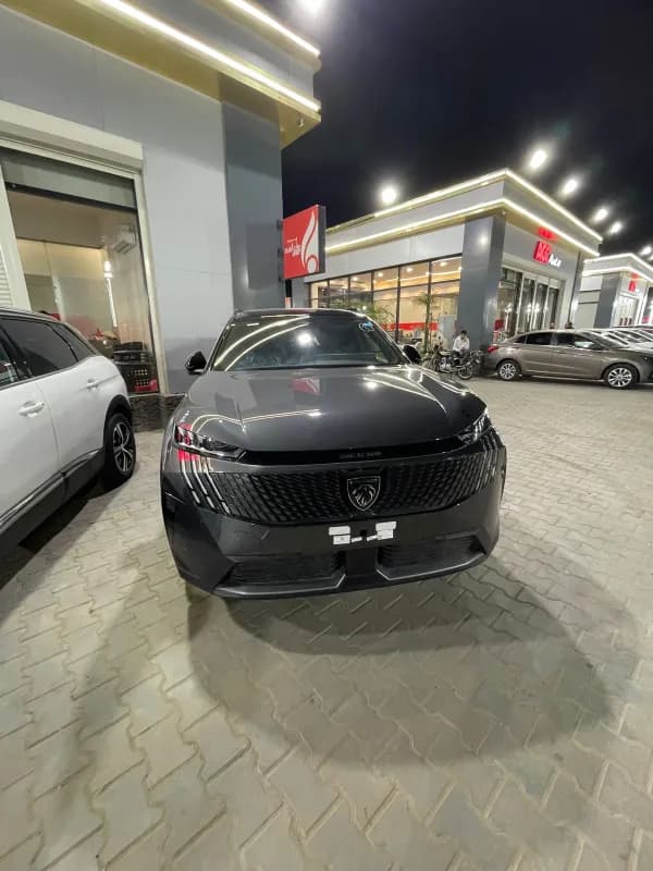 بيجو 5008 2026 جي تي لاين رمادي أوتوماتيك — جديدة