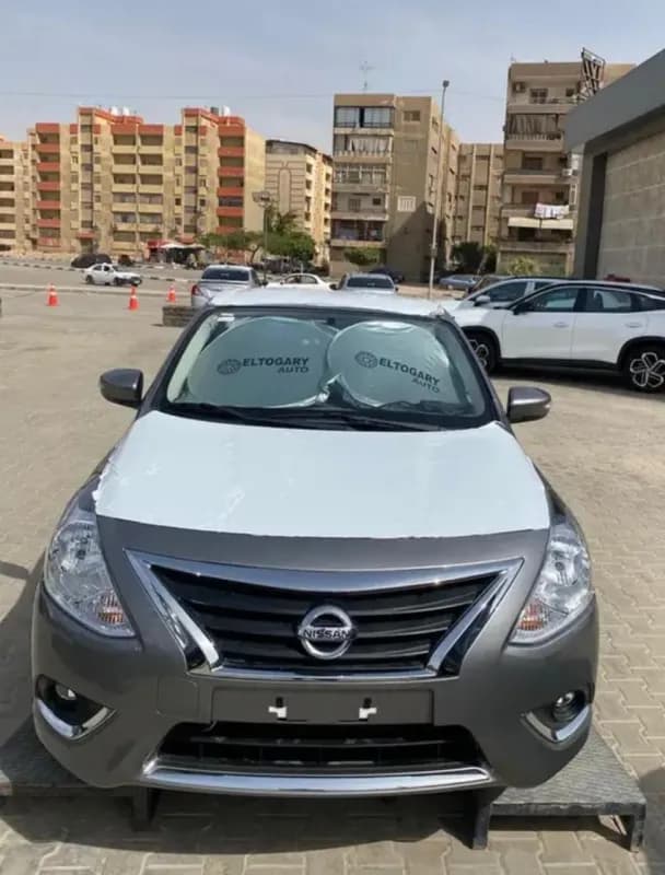 نيسان صني 2026 اول فئه رمادي أوتوماتيك — جديدة