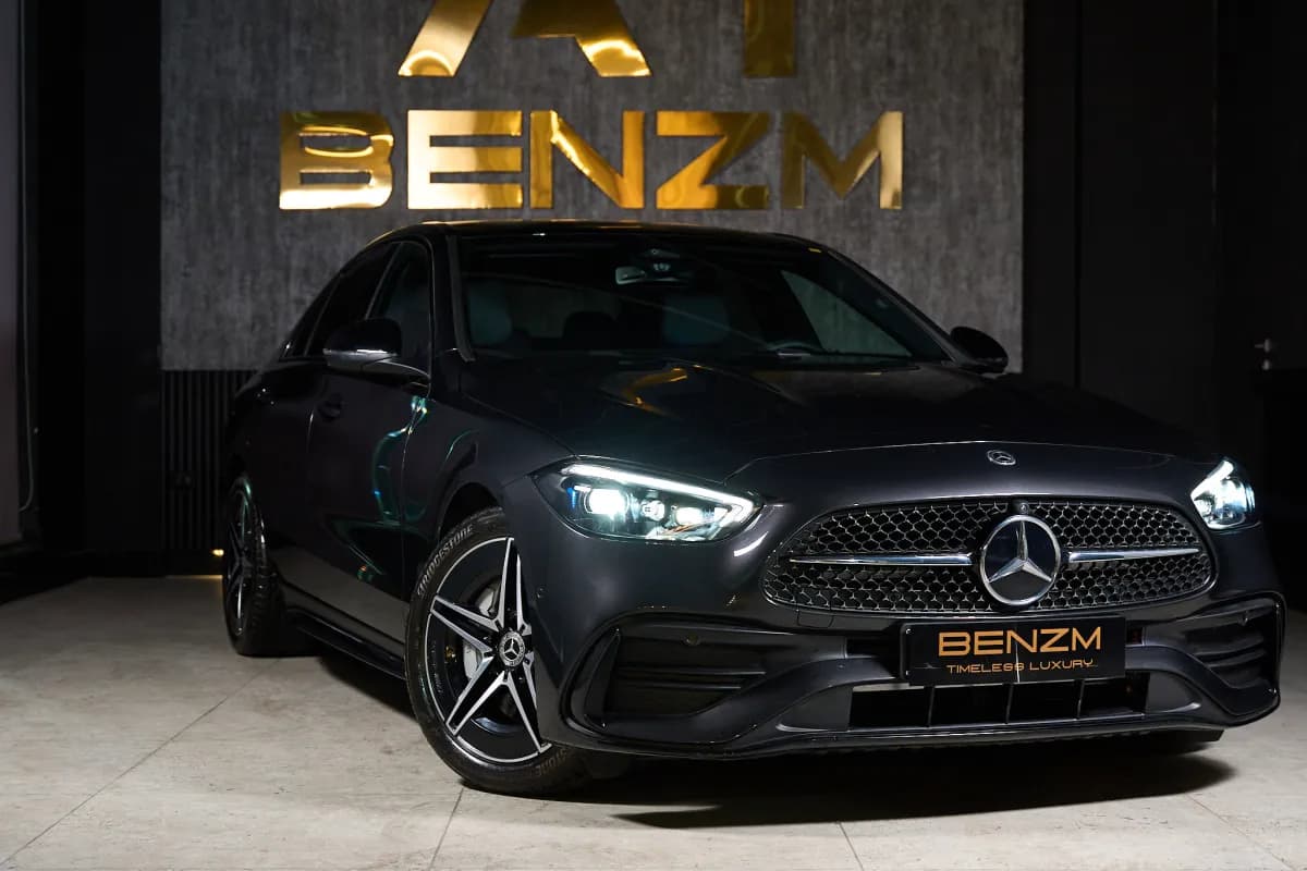 مرسيدس بنز C180 2025 ايه ام جي رمادي أوتوماتيك — جديدة