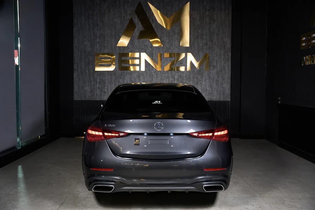 مرسيدس بنز C180 2025 ايه ام جي رمادي أوتوماتيك — جديدة