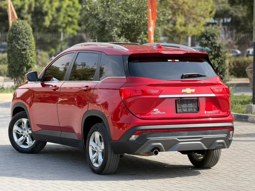 Chevrolet Captiva 2021 Premier Darkred Automatic — Used