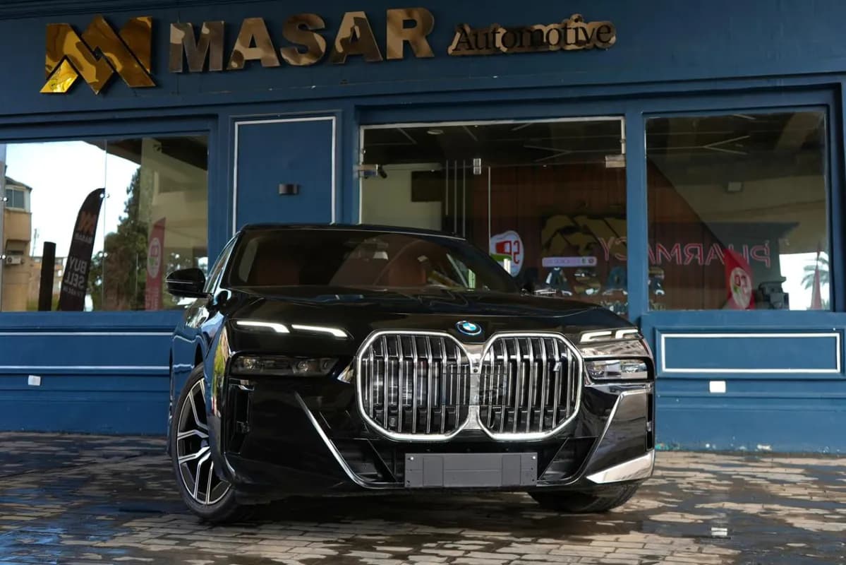 بي ام دبليو أي 7 2026 اي درايف 50 اي ام-سبورت أسود أوتوماتيك — جديدة