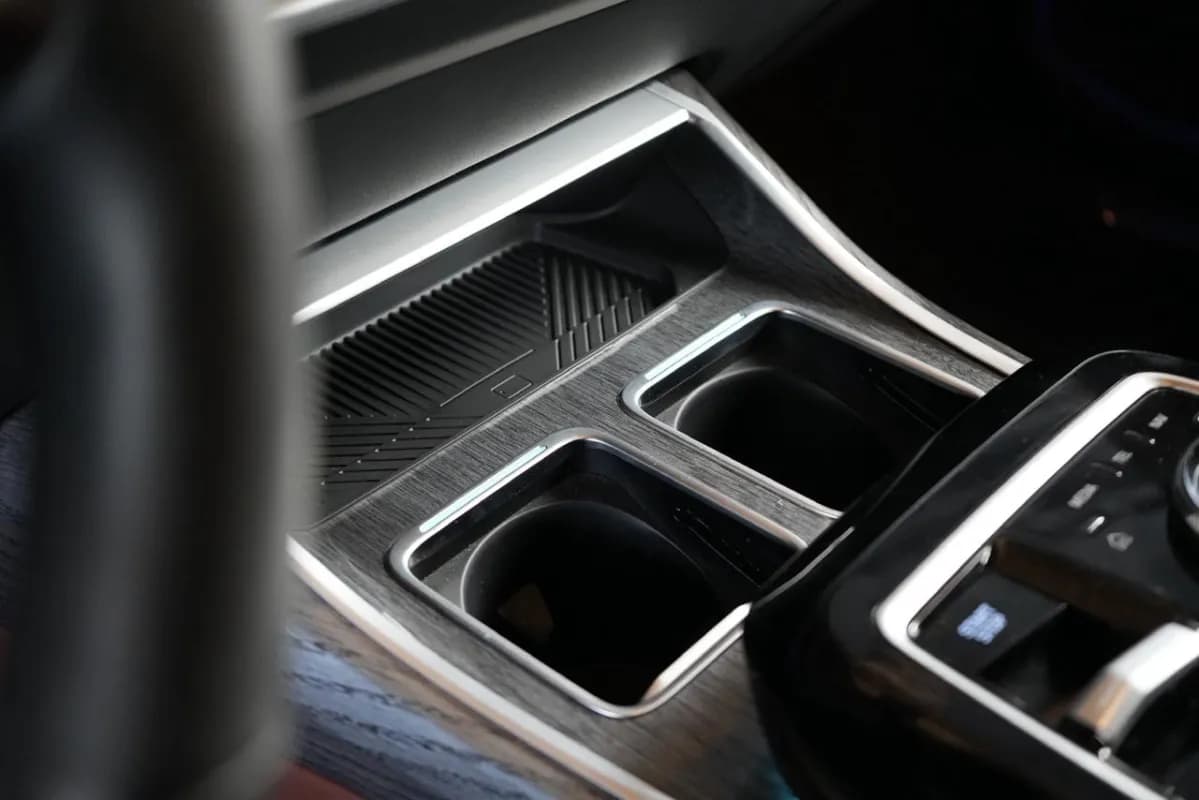 بي ام دبليو أي 7 2026 اي درايف 50 اي ام-سبورت أسود أوتوماتيك — جديدة