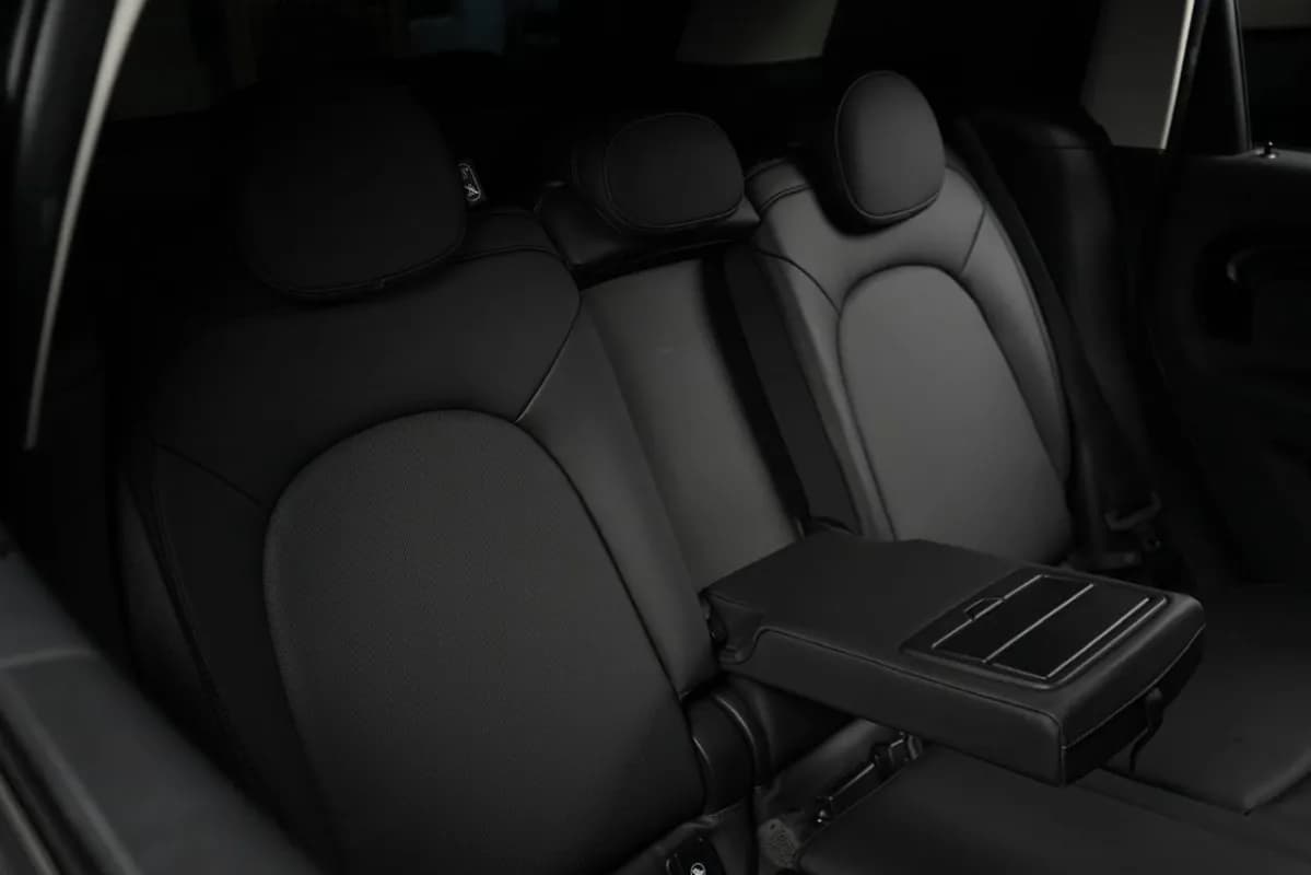 ميني كانتري مان 2024 اس -جا سي دابليو أخضر أوتوماتيك — جديدة