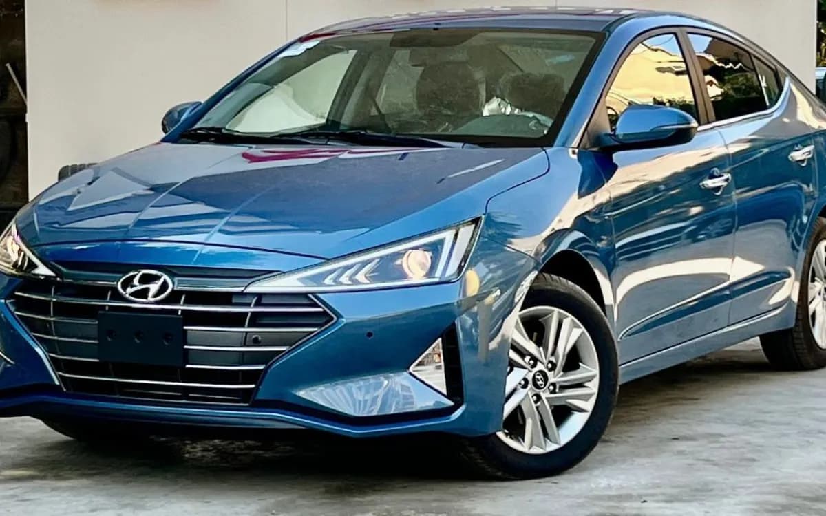 هيونداي النترا AD 2026 توب لاين أزرق سماوي أوتوماتيك — جديدة