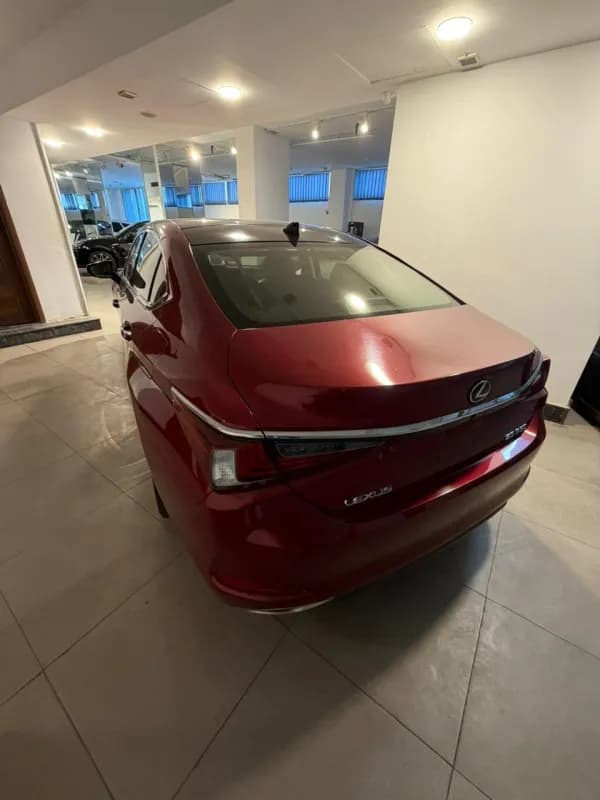Lexus ES350 2019 Premium Red Automatic — Used