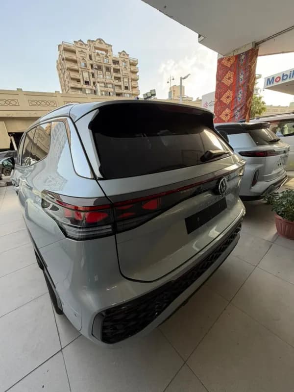 فولكس فاجن Tayron 2026 ار لاين فضي أوتوماتيك — جديدة