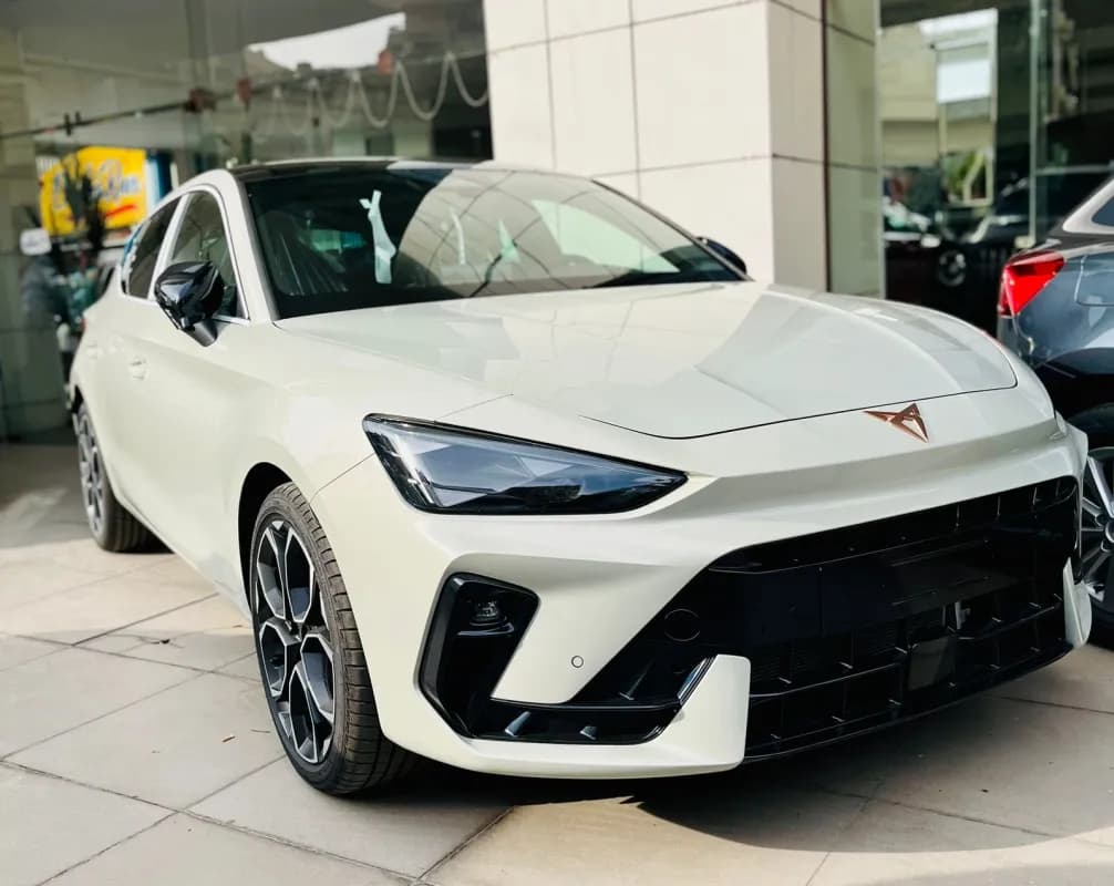 Seat Leon 2026 Cupra White Automatic — New