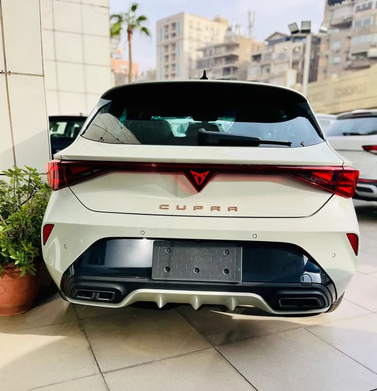 Seat Leon 2026 Cupra White Automatic — New