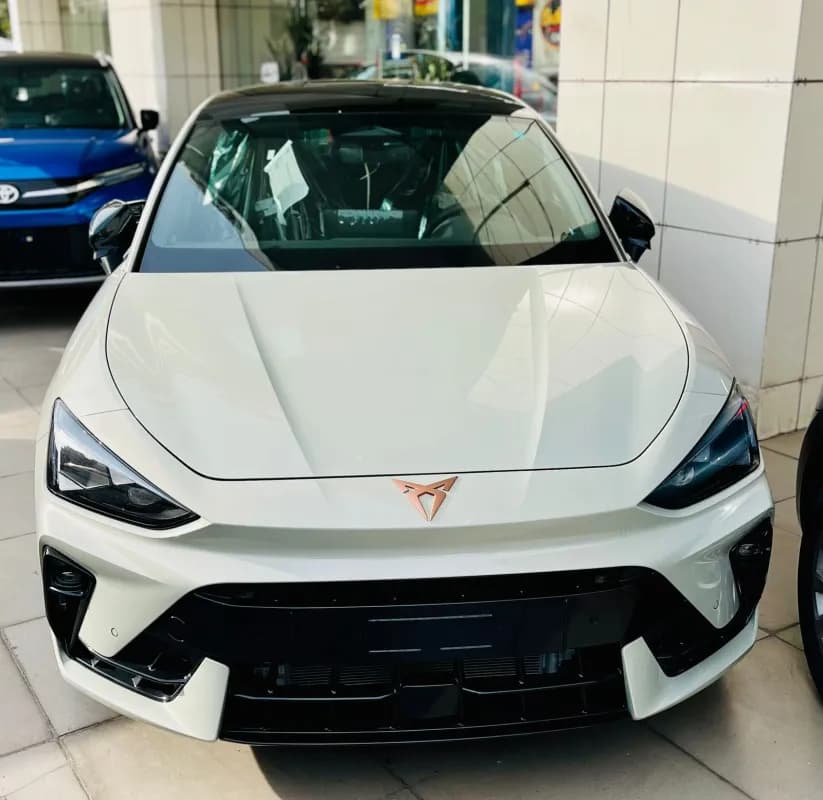 Seat Leon 2026 Cupra White Automatic — New