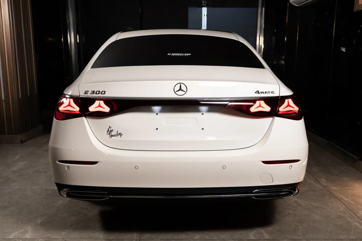 Mercedes-Benz E300 2025 Exclusive White Automatic — Used