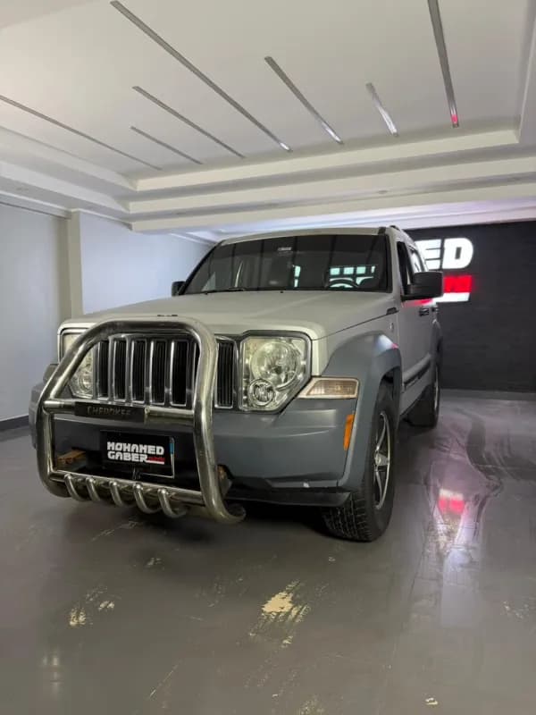 Jeep Cherokee 2011 Limited Silver Automatic — Used