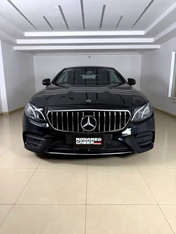 مرسيدس بنز E200 2018 ايه ام جي أسود أوتوماتيك — مستعملة