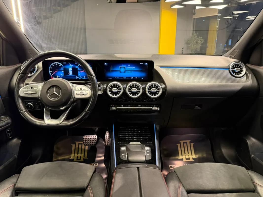 مرسيدس بنز GLA 200 2021 ايه ام جي فضي أوتوماتيك — مستعملة