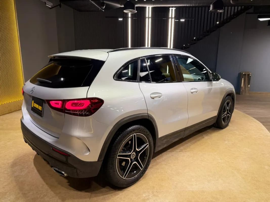 مرسيدس بنز GLA 200 2021 ايه ام جي فضي أوتوماتيك — مستعملة