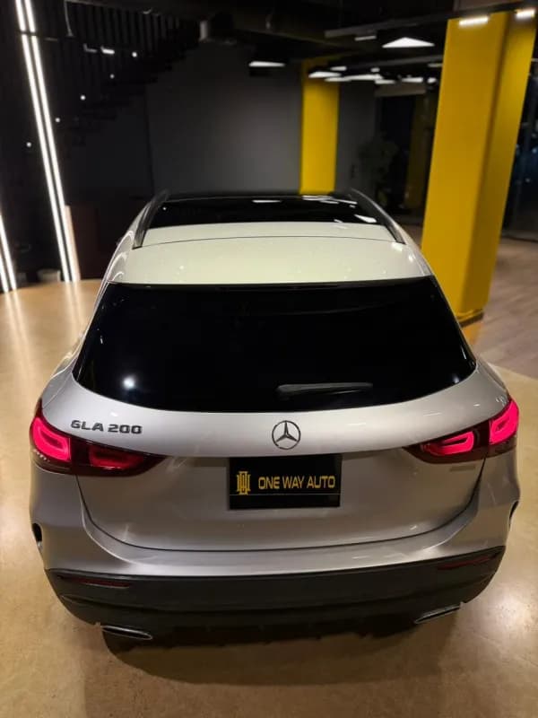 مرسيدس بنز GLA 200 2021 ايه ام جي فضي أوتوماتيك — مستعملة