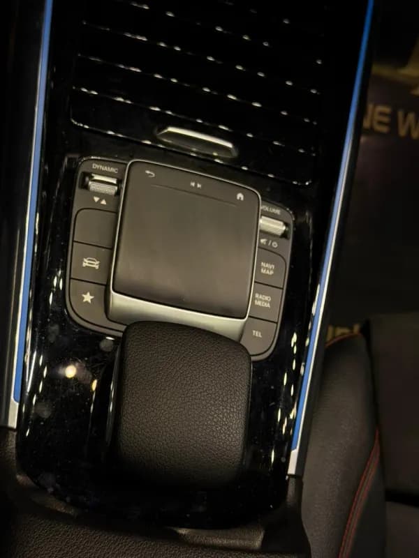 مرسيدس بنز GLA 200 2021 ايه ام جي فضي أوتوماتيك — مستعملة