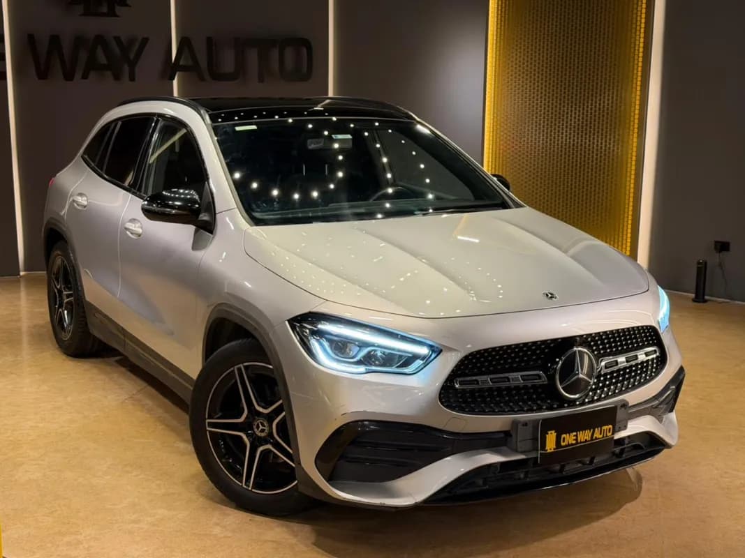 مرسيدس بنز GLA 200 2021 ايه ام جي فضي أوتوماتيك — مستعملة