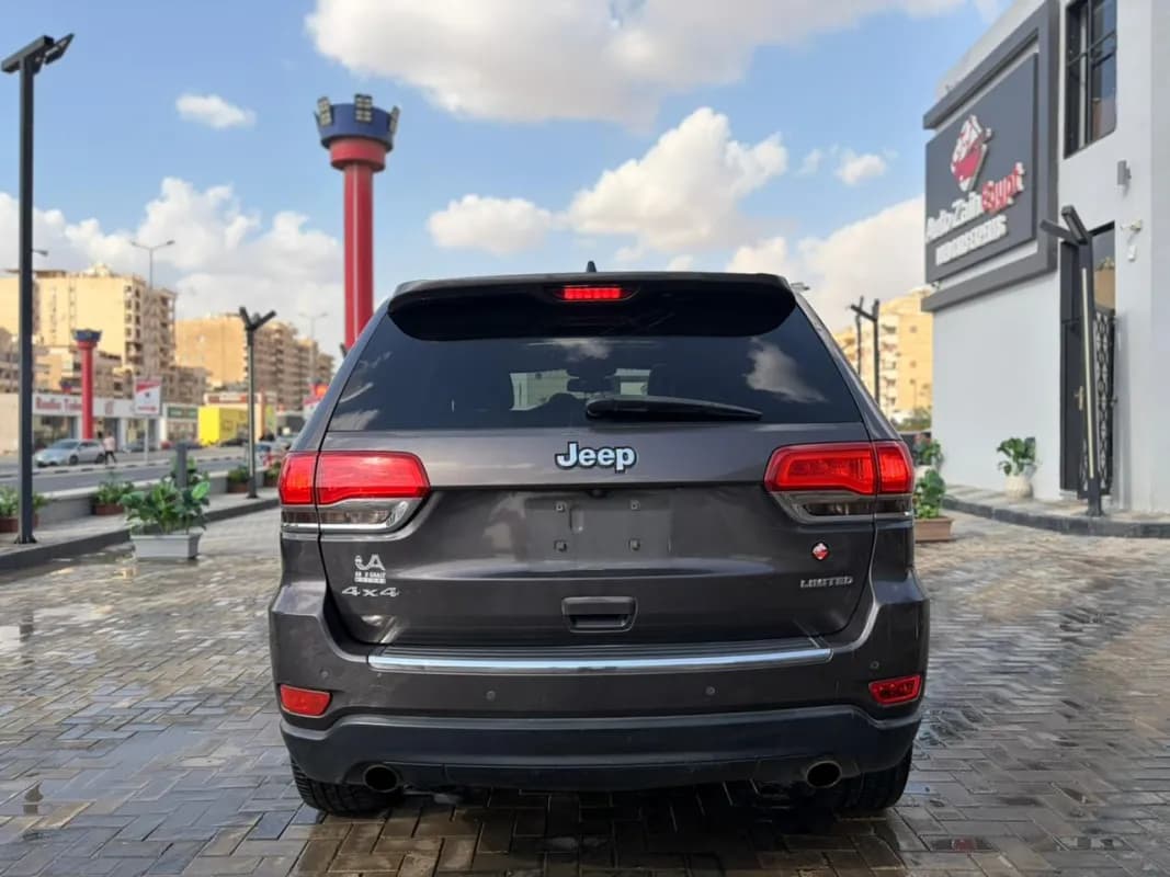 Jeep Grand Cherokee 2015 Limited Gray Automatic — Used