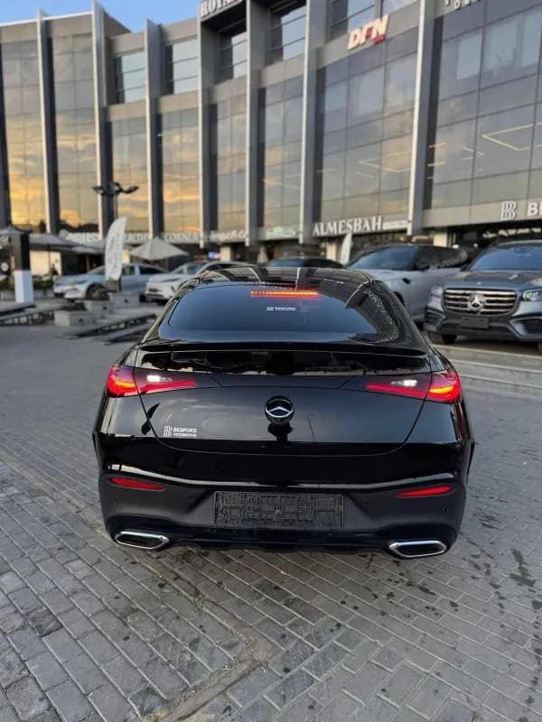 مرسيدس بنز GLC 300 2026 كوبيه أسود أوتوماتيك — جديدة