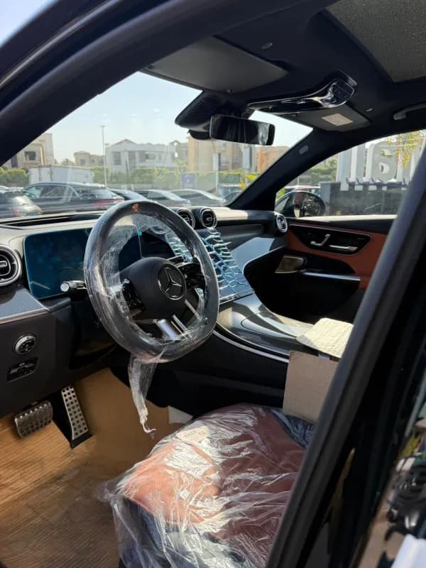 مرسيدس بنز GLC 300 2026 كوبيه أسود أوتوماتيك — جديدة