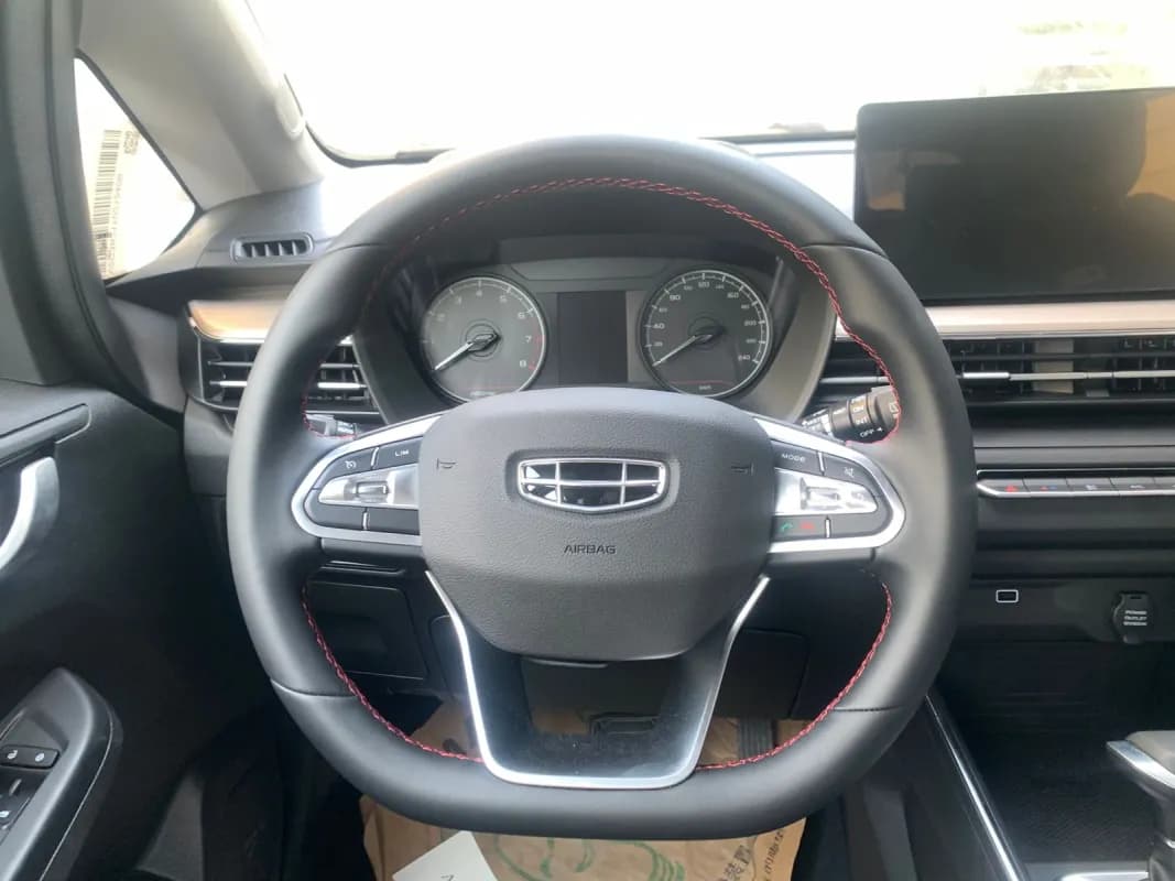 جيلي جي اكس 3 برو 2026 ايه /تي بريميوم أبيض فتيس متغير السرعات باستمرار — جديدة