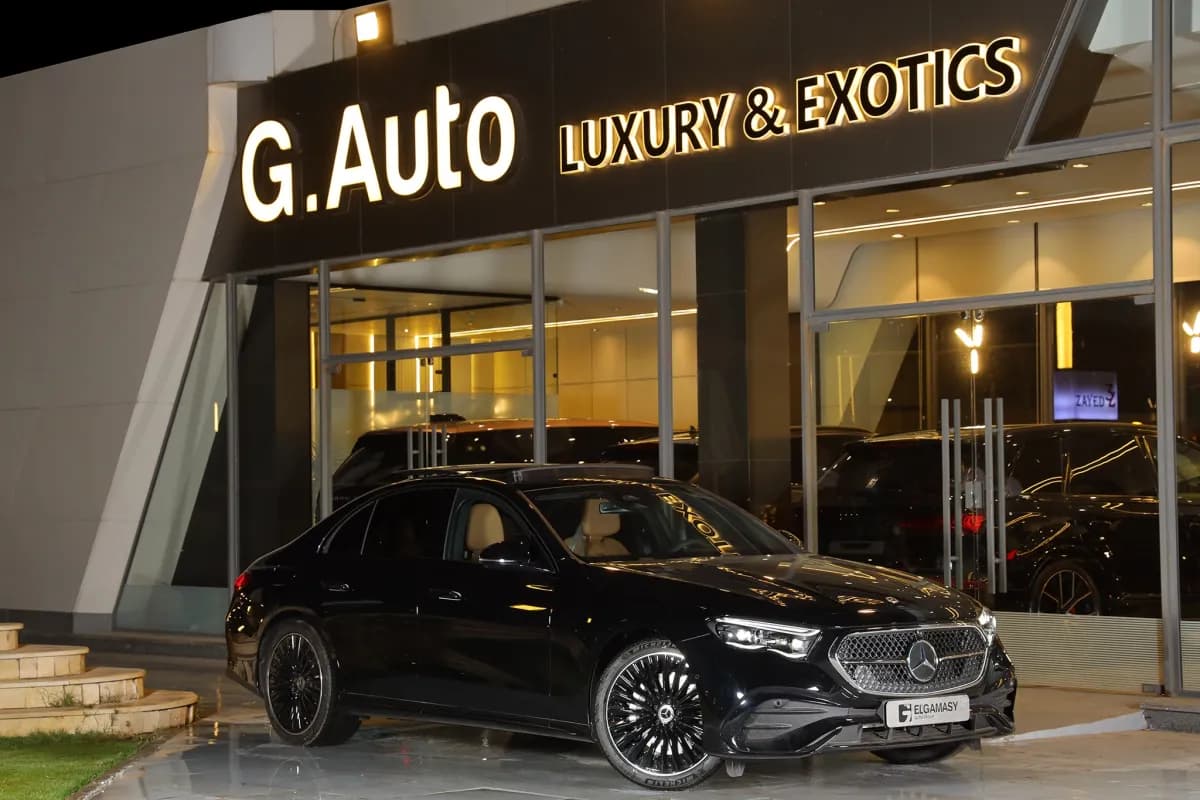 مرسيدس بنز E200 2026 ايه ام جي أسود أوتوماتيك — جديدة