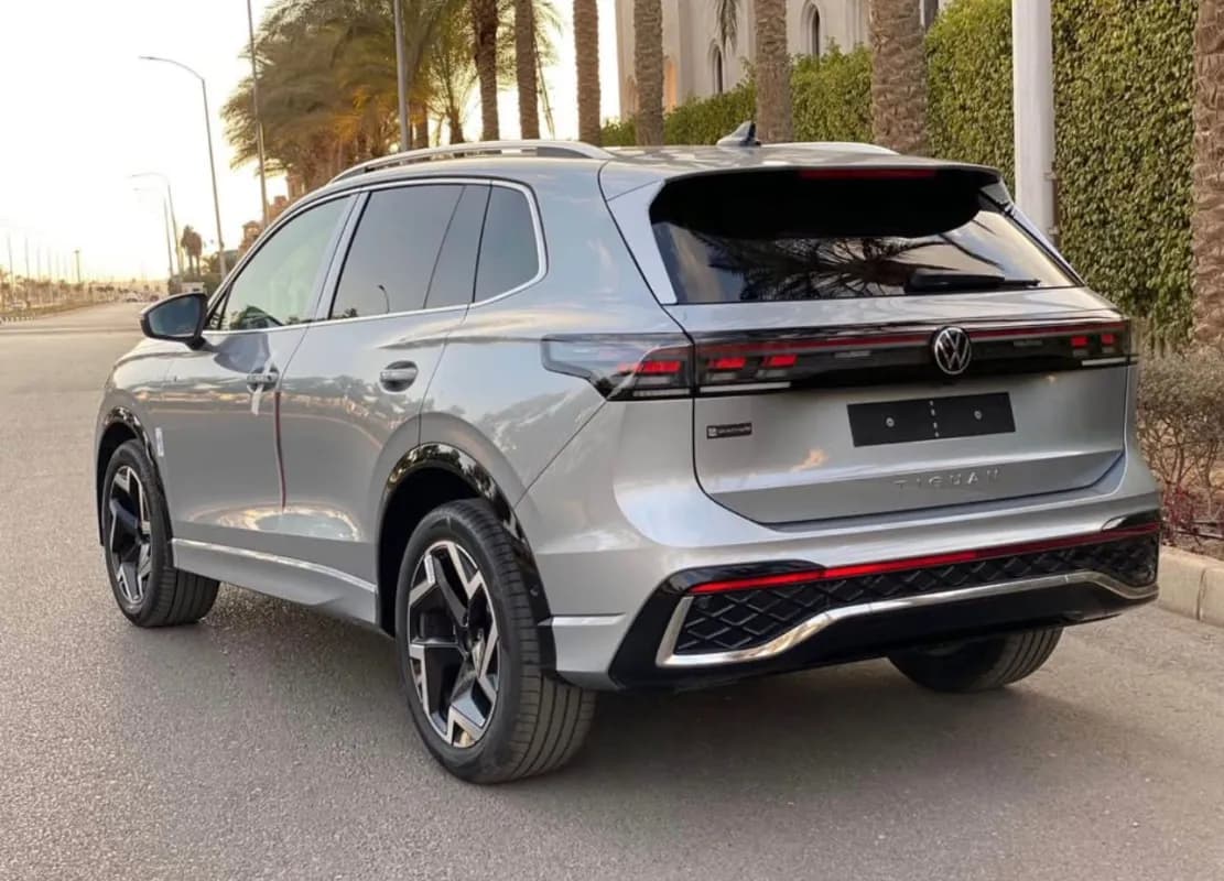 Volkswagen Tiguan 2025 R line Silver Automatic — New