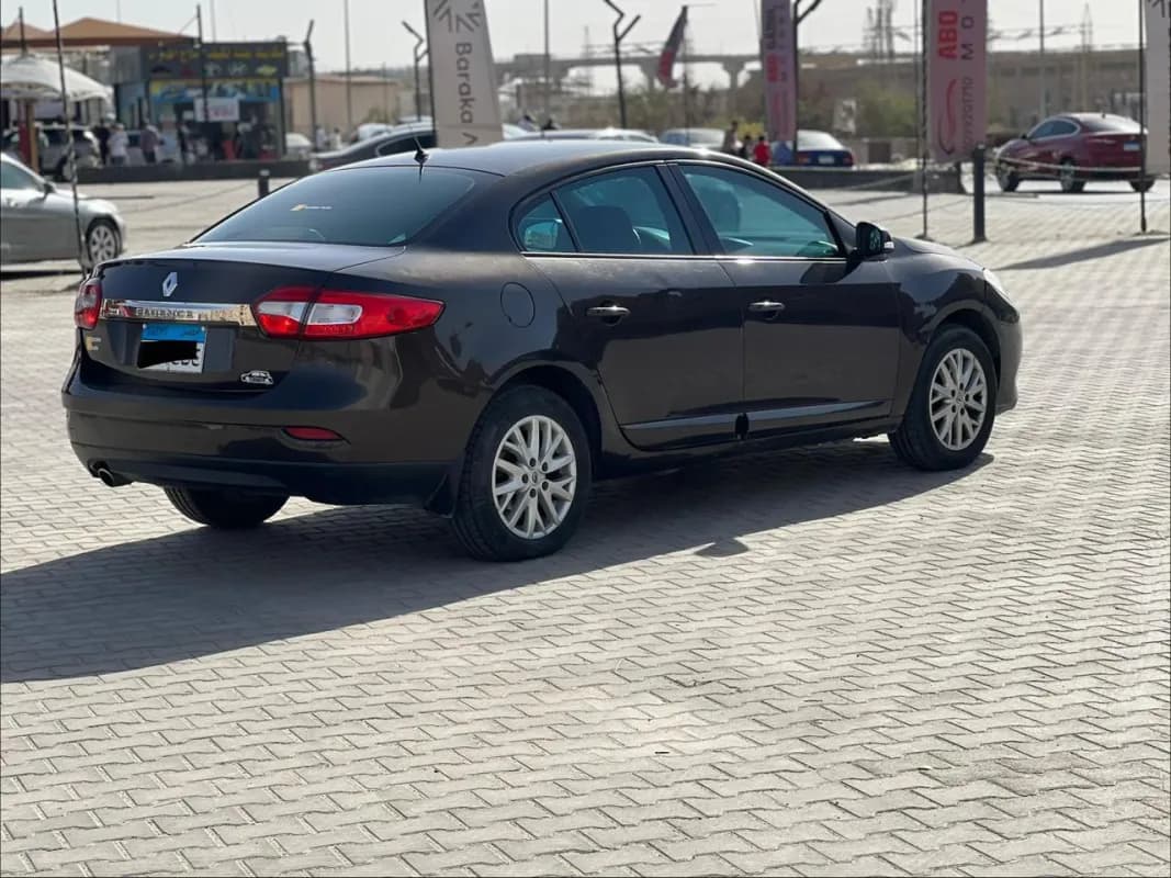 Renault Fluence 2017 PE Mocha Automatic — Used