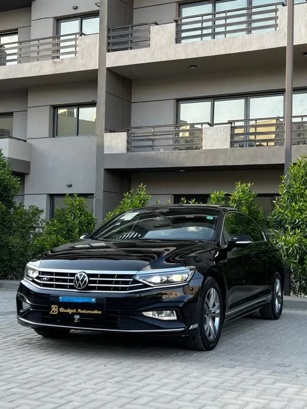 Volkswagen Passat 2022 Trend Line Black Automatic — Used