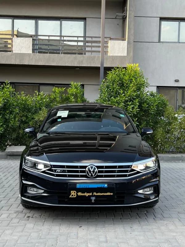 Volkswagen Passat 2022 Trend Line Black Automatic — Used