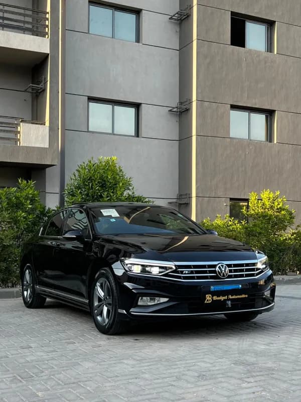 Volkswagen Passat 2022 Trend Line Black Automatic — Used