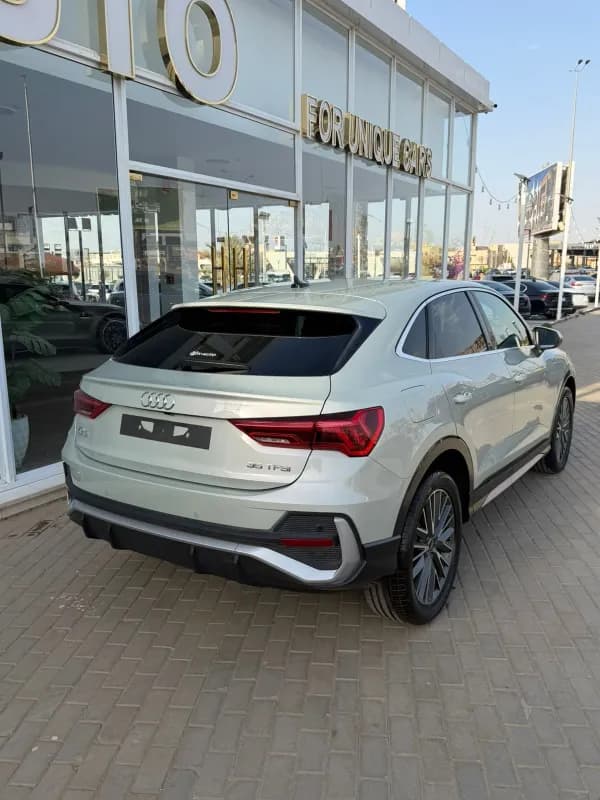 أودي Q3 2023 سبورت باك 1.4 أبيض أوتوماتيك — جديدة