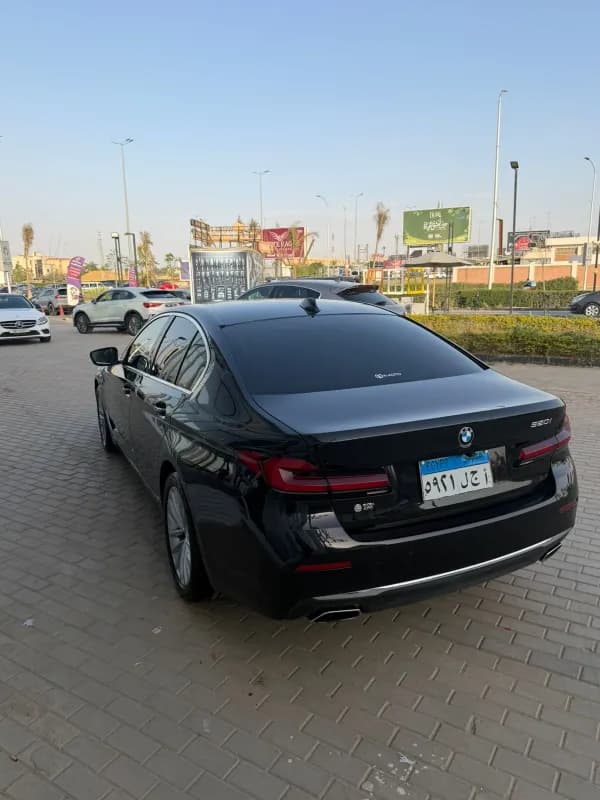 BMW 520i 2023 Luxury Black Automatic — Used