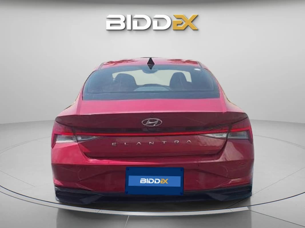 هيونداي النترا CN7 2021 سمارت بلس أحمر أوتوماتيك — مستعملة