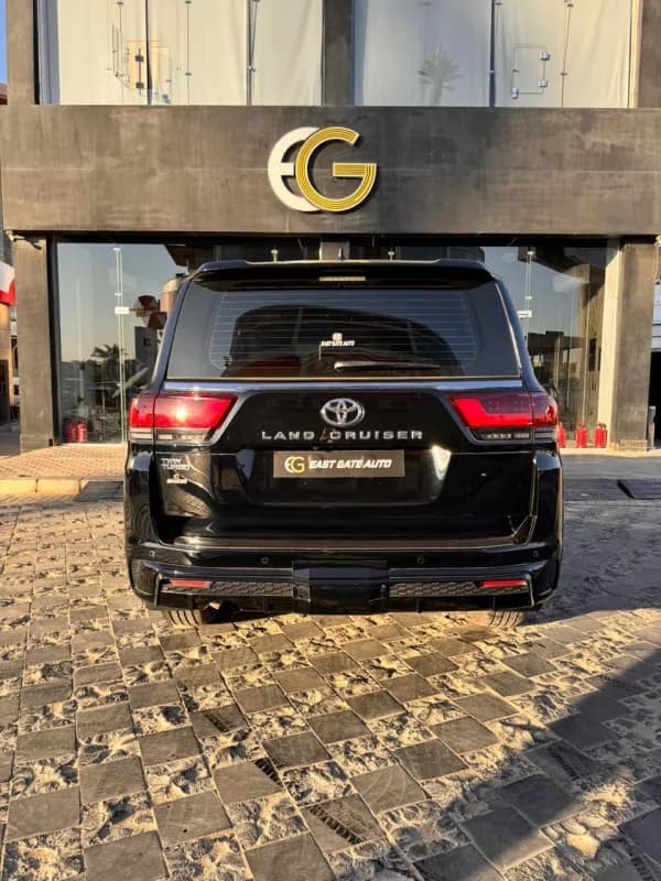 Toyota Land cruiser 2025 VXr Black Automatic — Used