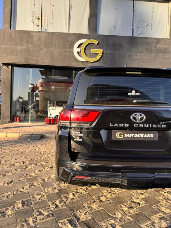 Toyota Land cruiser 2025 VXr Black Automatic — Used