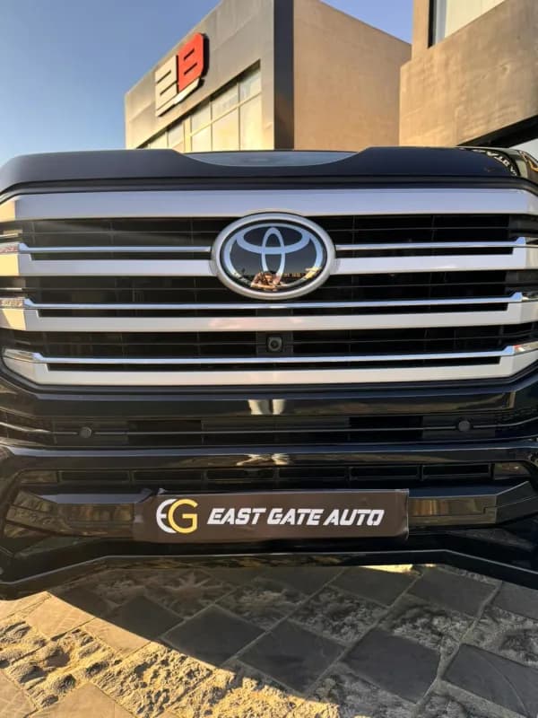 Toyota Land cruiser 2025 VXr Black Automatic — Used