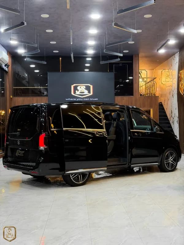 Mercedes-Benz V 300 2026 AMG Black Automatic — New