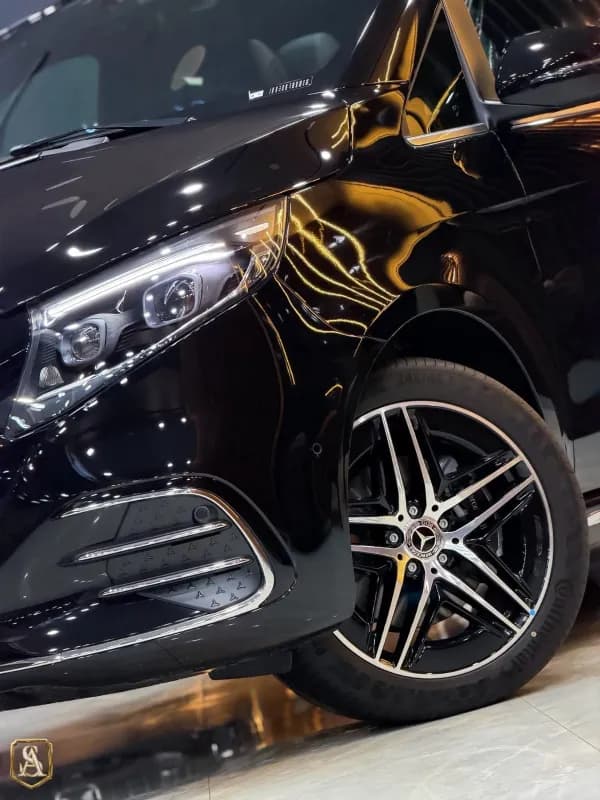 Mercedes-Benz V 300 2026 AMG Black Automatic — New