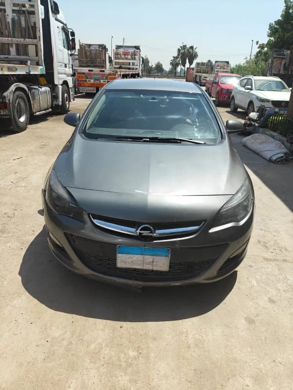 Opel Astra 2019 Highline Turbo Cement Gray Automatic — Used